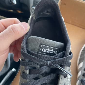 Adidas Spor Ayakkabının Kalitesizliği Ve Hatalı İnceleme