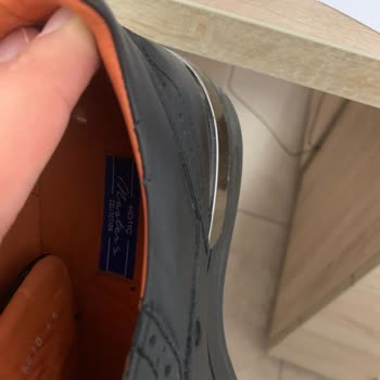 Hotiç Ayakkabıda Hızlı Yıpranma Ve İlgisizlik