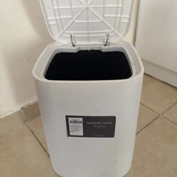 Madame Coco'dan Aldığım Çöp Kovası İçin Yedek Parça Arayışı