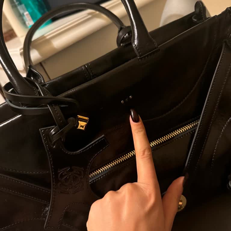 Müşteri Hizmetlerinde Yetersizlik Ve Çanta Onarım Sorunu