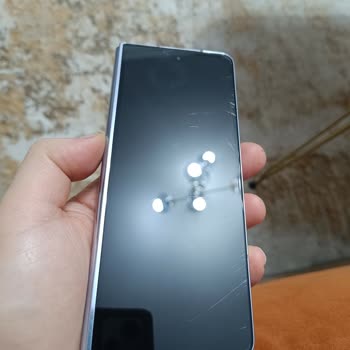 Samsung Telefonumda Ekran Ve Performans Sorunu