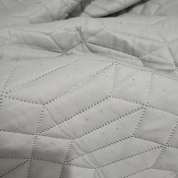 Taç Marka Yatak Örtüsü Tüylenme Sorunu Ve Hayal Kırıklığı