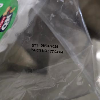 MR. No (Misterno) Markalı Sandviçten Çıkan Metal Parça Şoku