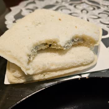 MR. No (Misterno) Markalı Sandviçten Çıkan Metal Parça Şoku