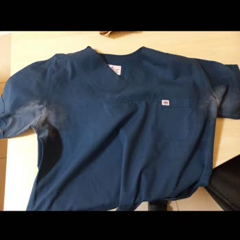 Old Spice дезодорант оставил пятна на одежде