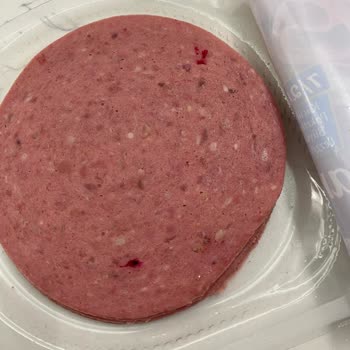 Namet Macar Salamda Şüpheli Kırmızı Lekeler