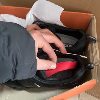 YDS Boots Siparişinde Tabanlık Ve Bağcık Sorunu!