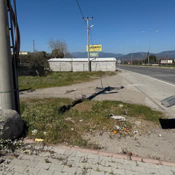 Ana Yola Sıfır Kulübe: Güvenlik Tehdidi Ve Ruhsat Sorunu