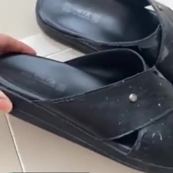 Muya Erkek Terliği Derisinde Soyulmalar Meydana Geldi!