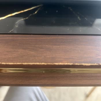 Bellona Yemek Masası Takımında Beklenmedik Renk Açılması