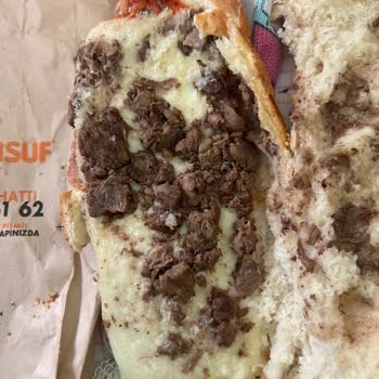 Köfteci Yusuf'ta Tost İçeriği Şaşkınlığı
