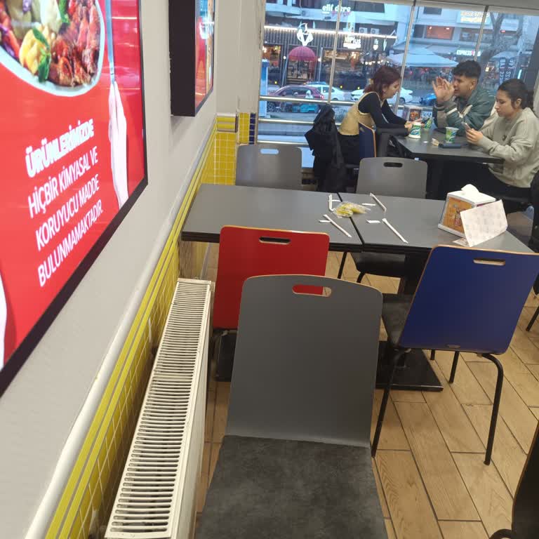 Rezervasyon Karmaşası Ve Kaba Davranış