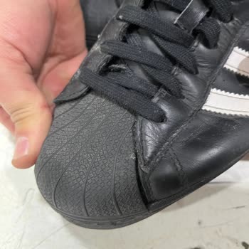 Adidas Ayakkabıda Tekrarlayan Üretim Hatası Ve Değişim Sorunu