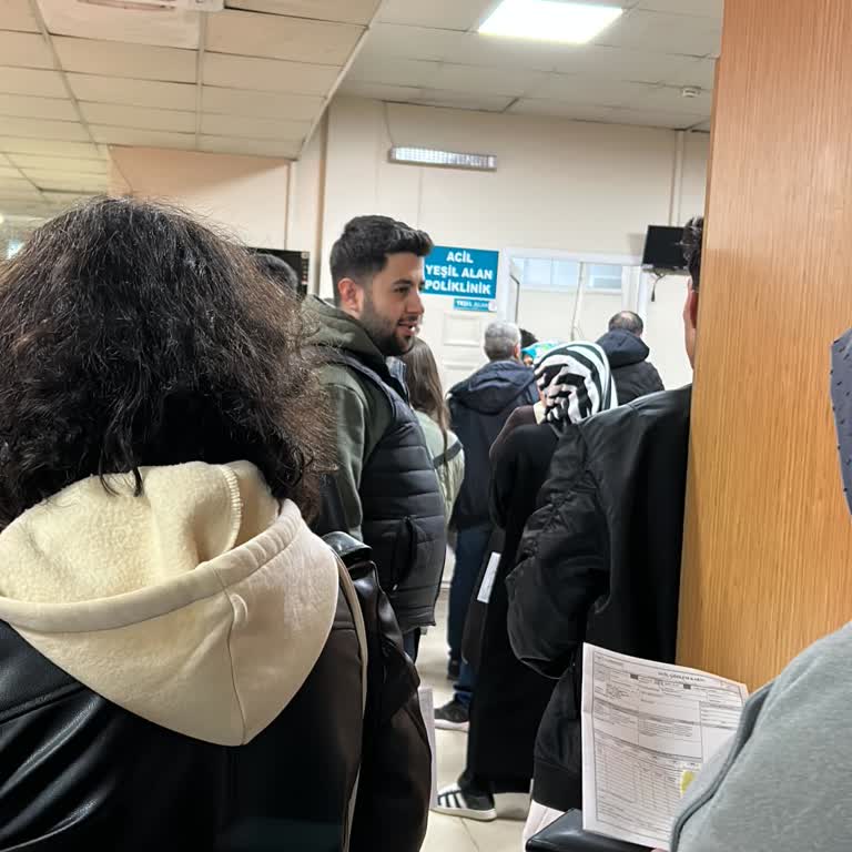 Acil Serviste Yetersiz İlgi Ve Uzun Bekleme Süresi