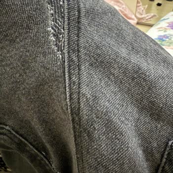 Güvenimizi Sarsan Mavi Pantolon: Kalite Nerede?