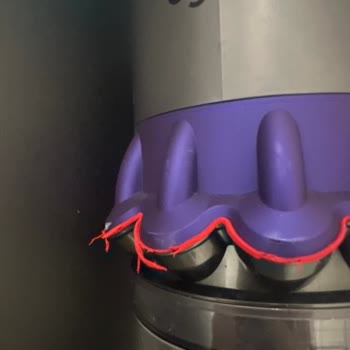 Dyson Süpürge: Kısa Sürede Soyulma Ve Kırılma Sorunları