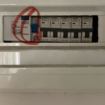 Amazon Çeyizim İçin Aldığım Ütü Elektrik Kaçağı ve Su Kaçırma Sorunlarıyla Hayal Kırıklığı Yarattı