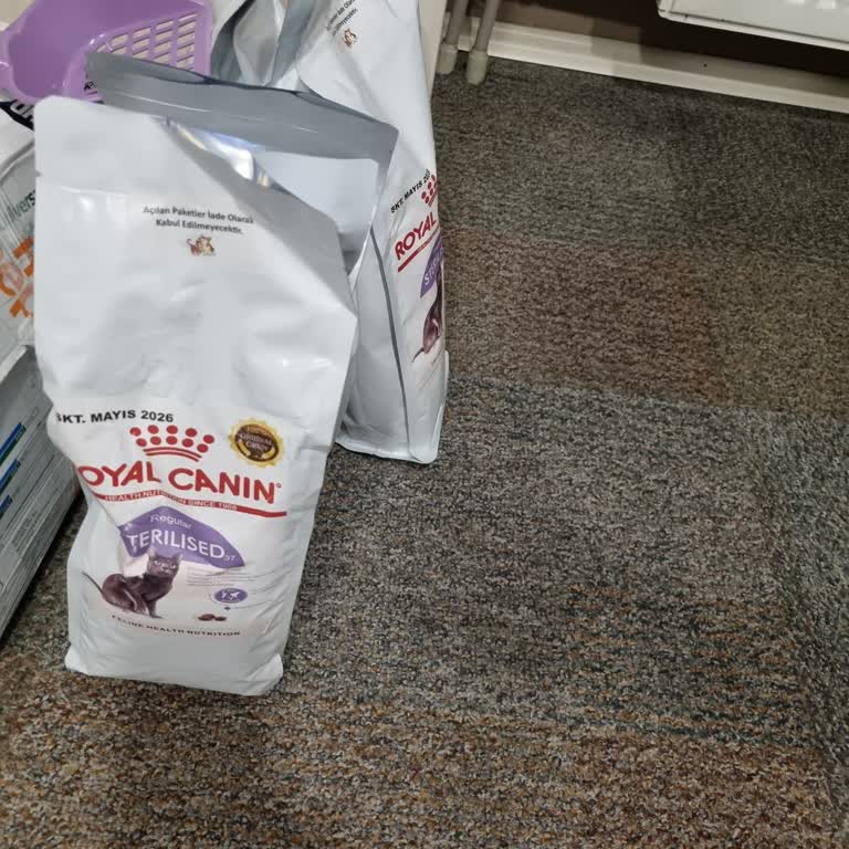 Hepsiburada'dan Aldığım Kedi Maması Orijinal Değil
