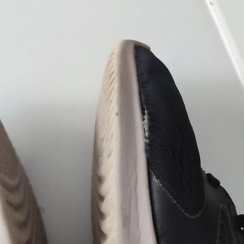Skechers Ayakkabılarında Eşzamanlı Dikiş Açılması Sorunu