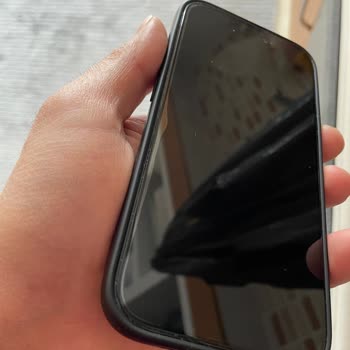 Hatalı Ekran Koruyucu Ve İlgisiz Mağaza