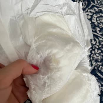 Sleepy Bebek Bezi: Sert Doku Ve Rahatsız Edici Yapışkan Sorunu