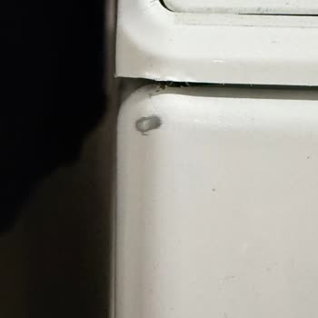 Yeni Makine Çizik Geldi: Servis Hatası Ve Müşteri Mağduriyeti