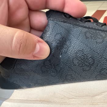 Guess Ayakkabıda Yırtık Ve Garanti Sorunu