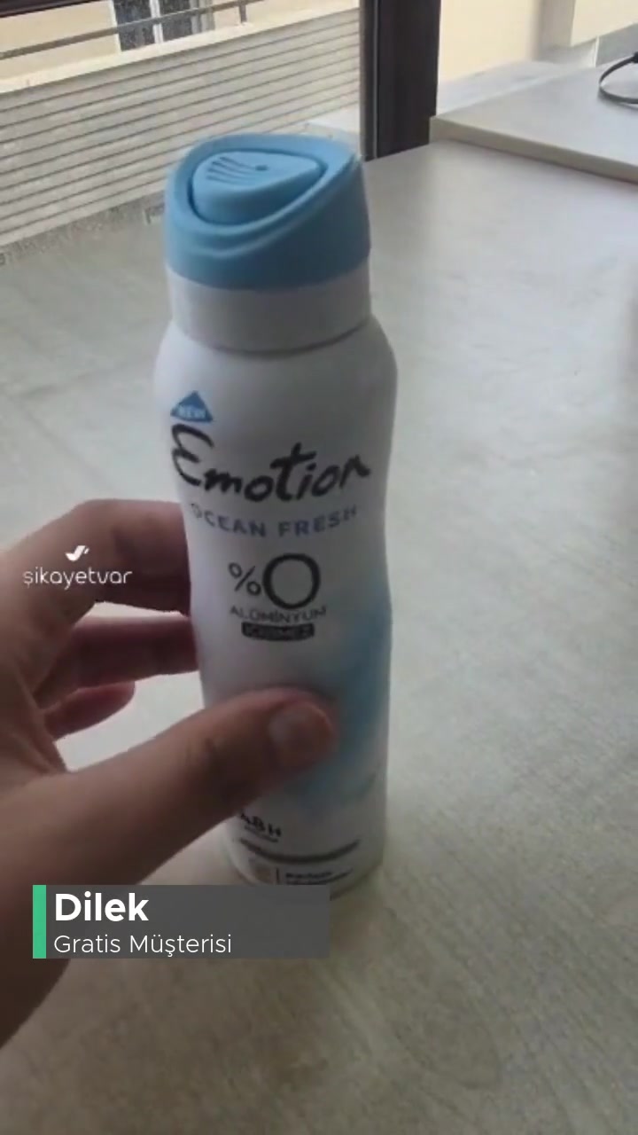 Ayıplı, Bozuk Kapaklı Deodorantı Değiştirmeyen Gratis! videonun kapak resmi