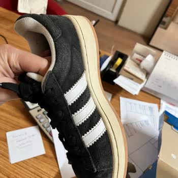 Adidas Ayakkabılarda Hızlı Renk Solması Sorunu