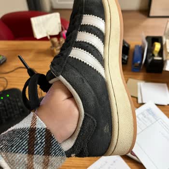 Adidas Ayakkabılarda Hızlı Renk Solması Sorunu