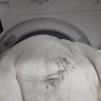 Arçelik Çamaşır Makinesi Kıyafetleri Yırtıyor