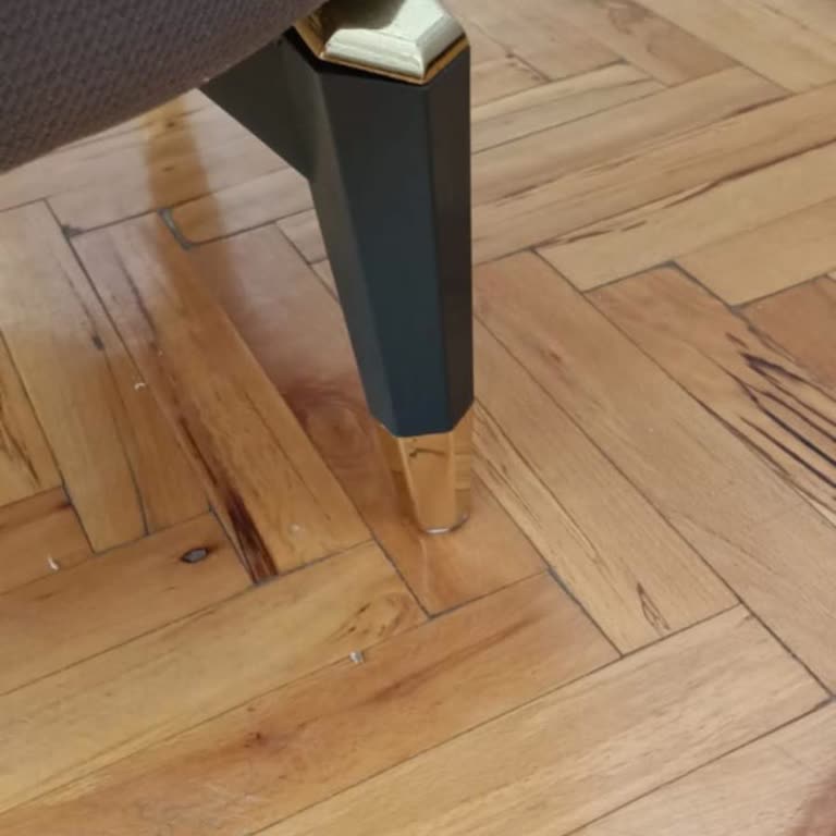 Renk Uyumsuzluğu Ve Hizmet Eksikliği