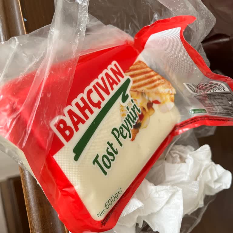 Pahalı Peynirde Plastik Ve Gaz Tadına Şok!