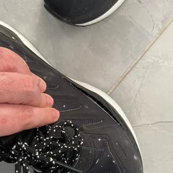 North Wild'dan Aldığım Ayakkabının Beklenmedik Kalite Sorunu Ve İletişim Eksikliği