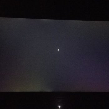 Problema de fuga de luz en mi laptop Asus y soporte insuficiente