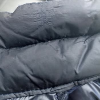 Sezon Sonu İndirimiyle Aldığım Mont Hızla Deforme Oldu