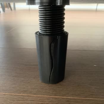 Yanlış Renk Ve Kırık Parçalarla Gelen Koltuk Takımı