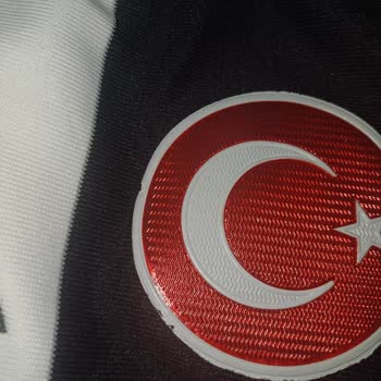 Beşiktaş Formasında Beklenmedik Deformasyon