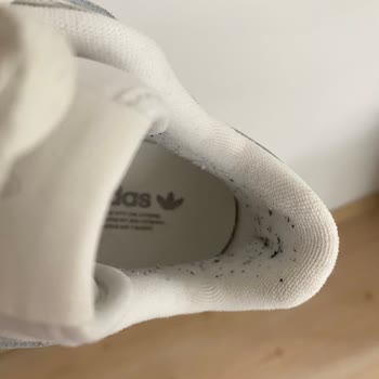 Adidas Ayakkabıda Erken Tüylenme Ve Yırtılma Sorunu