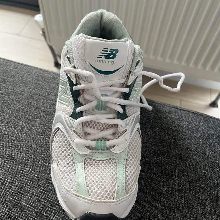 Dayanıklılığı Sorgulatan Spor Ayakkabı