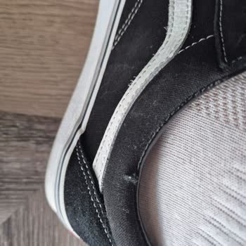 Vans Ayakkabıda Erken Yıpranma Ve Mağaza İlgisizliği