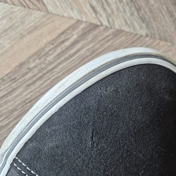 Vans Ayakkabıda Erken Yıpranma Ve Mağaza İlgisizliği