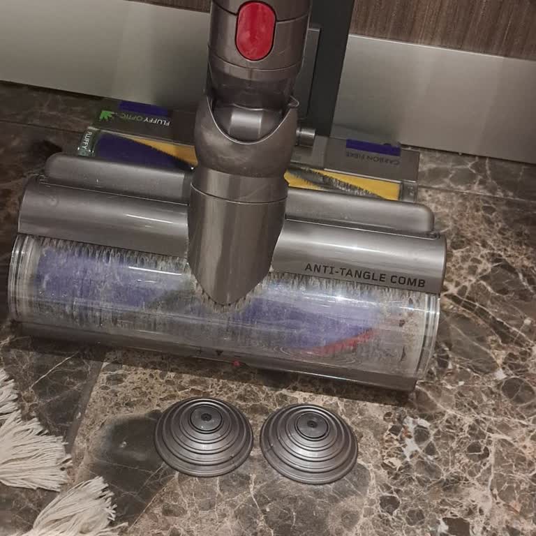 Dyson Süpürgemin Kronik Halı Başlığı Problemi