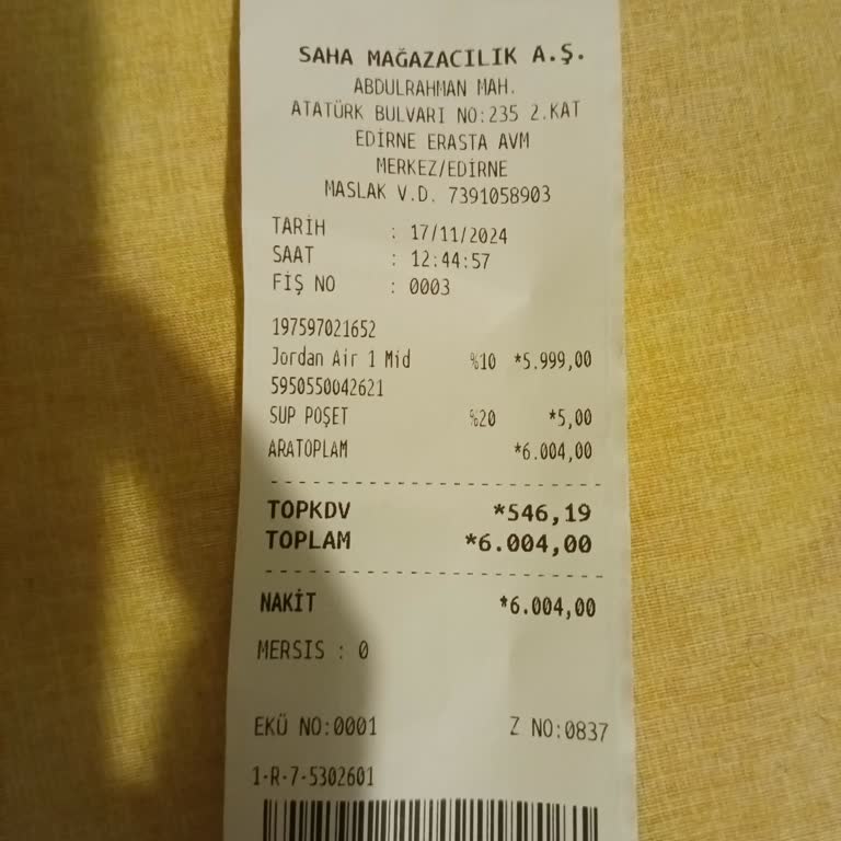 Nike Ayakkabılarda Deri Deformasyonu Sorunu