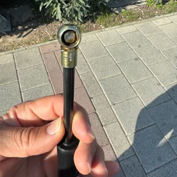 Sıfır Traktörün Camları Neden Sürekli Patlıyor?