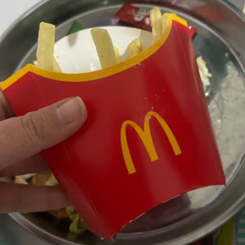 Tavuk Burgerde Tehlikeli Plastik Parça