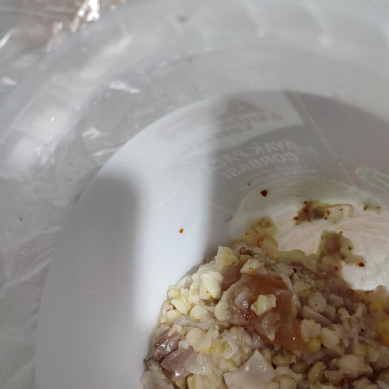 Denetimsiz Ürün Satışı: Ayak Paça Çorbasında Hayvan Kılı Şoku