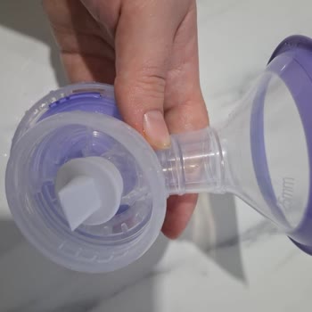 Lansinoh Göğüs Pompası: Zayıf Çekim Ve Kalitesiz Malzeme Sorunu