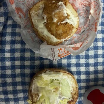 Popeyes Kahramanmaraş Şubesinde Hayal Kırıklığı: Kalitesiz Menü Ve İlgisiz Çalışanlar