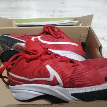 Nike Ayakkabının Yanları Patladı FLO Destek Vermedi